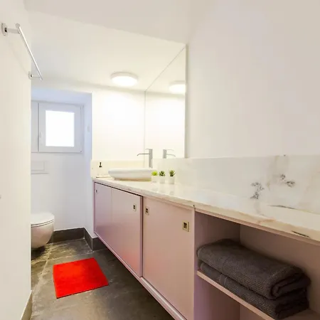 Place Of Tram 28 Lizbona